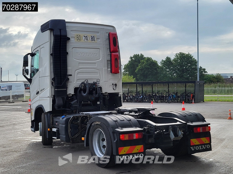 Volvo FH 460 4X2 I-ParkCool ADR Euro 6 - شاحنة جرار: صور 2 Volvo FH 460 4X2 I-ParkCool ADR Euro 6 - شاحنة جرار: صور 2