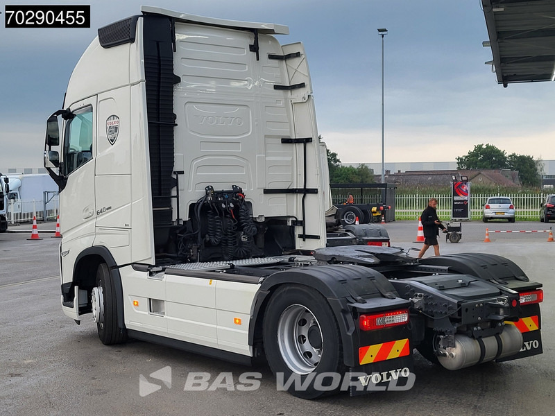 Volvo FH 460 4X2 XL Retarder I-ParkCool 2xTanks - شاحنة جرار: صور 2 Volvo FH 460 4X2 XL Retarder I-ParkCool 2xTanks - شاحنة جرار: صور 2