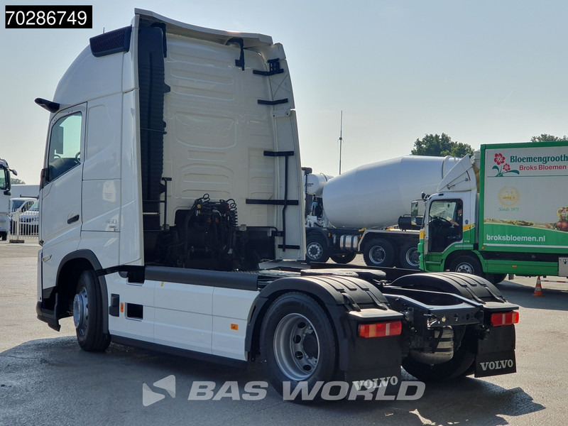 Volvo FH 460 4X2 XL VEB+ I-ParkCool 2xTanks Euro 6 - شاحنة جرار: صور 2 Volvo FH 460 4X2 XL VEB+ I-ParkCool 2xTanks Euro 6 - شاحنة جرار: صور 2