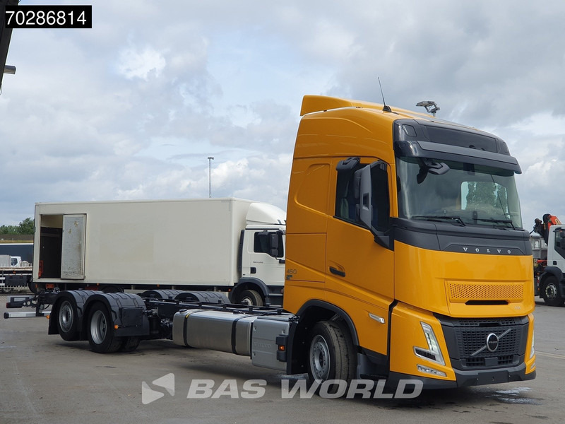 Volvo FH 460 6X2 NEW chassis! Full air Suspension Lift-Axle Navi ACC LED Euro 6 - الشاسيه شاحنة: صور 3 Volvo FH 460 6X2 NEW chassis! Full air Suspension Lift-Axle Navi ACC LED Euro 6 - الشاسيه شاحنة: صور 3