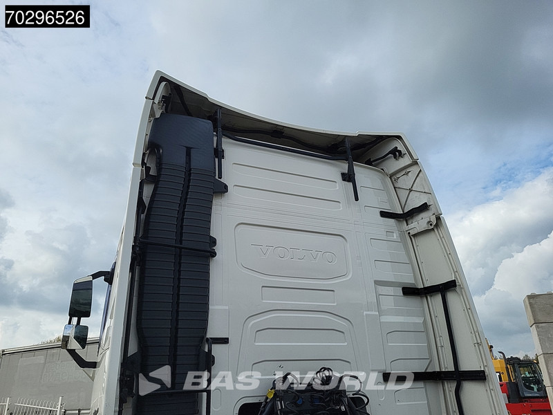 Volvo FH 460 FH 4X2 NL-Truck APK VEB+ VDS 2x Tanks Xenon ACC Euro 6 - شاحنة جرار: صور 5 Volvo FH 460 FH 4X2 NL-Truck APK VEB+ VDS 2x Tanks Xenon ACC Euro 6 - شاحنة جرار: صور 5