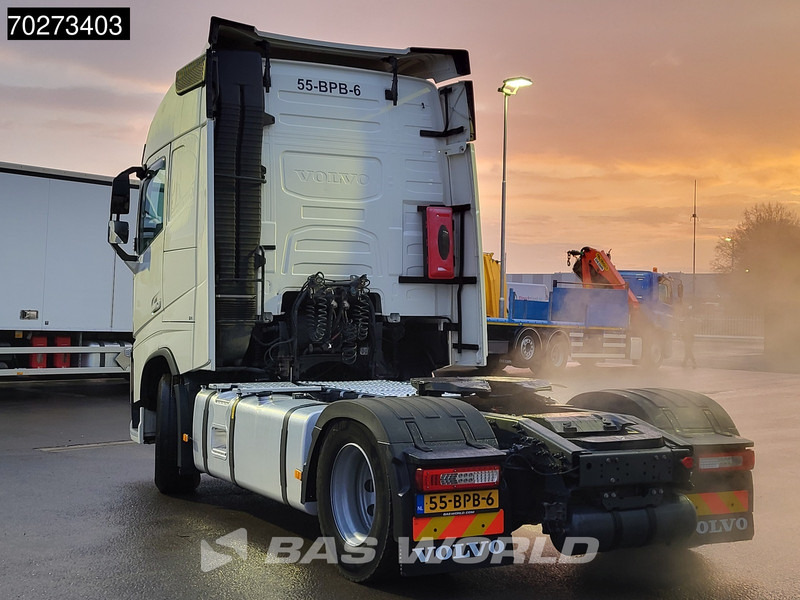 Volvo FH 460 FH 4X2 NL-Truck Globetrotter 2x tank - شاحنة جرار: صور 2 Volvo FH 460 FH 4X2 NL-Truck Globetrotter 2x tank - شاحنة جرار: صور 2