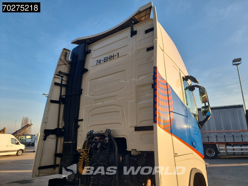 Volvo FH 460 FH 4X2 VEB+ Euro 6 Standklima 2x Tanks - شاحنة جرار: صور 3 Volvo FH 460 FH 4X2 VEB+ Euro 6 Standklima 2x Tanks - شاحنة جرار: صور 3
