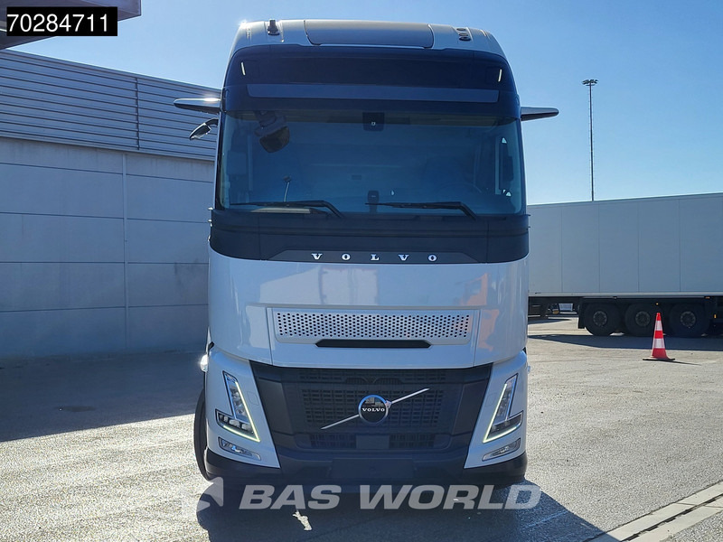 Volvo FH 62 R AERO 6X2 NEW Horsetruck chassis Lift+Lenkachse Dynamic Steering Mirror cam Euro 6 - الشاسيه شاحنة: صور 5 Volvo FH 62 R AERO 6X2 NEW Horsetruck chassis Lift+Lenkachse Dynamic Steering Mirror cam Euro 6 - الشاسيه شاحنة: صور 5
