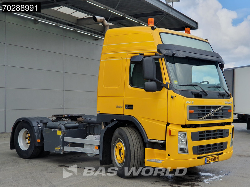 Volvo FM 380 4X2 NL-Truck Compressor Xenon Euro 3 - شاحنة جرار: صور 5 Volvo FM 380 4X2 NL-Truck Compressor Xenon Euro 3 - شاحنة جرار: صور 5