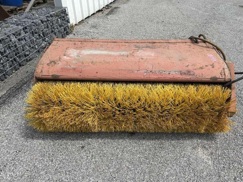 1700mm - سياره كنس شوارع: صور 2 1700mm - سياره كنس شوارع: صور 2