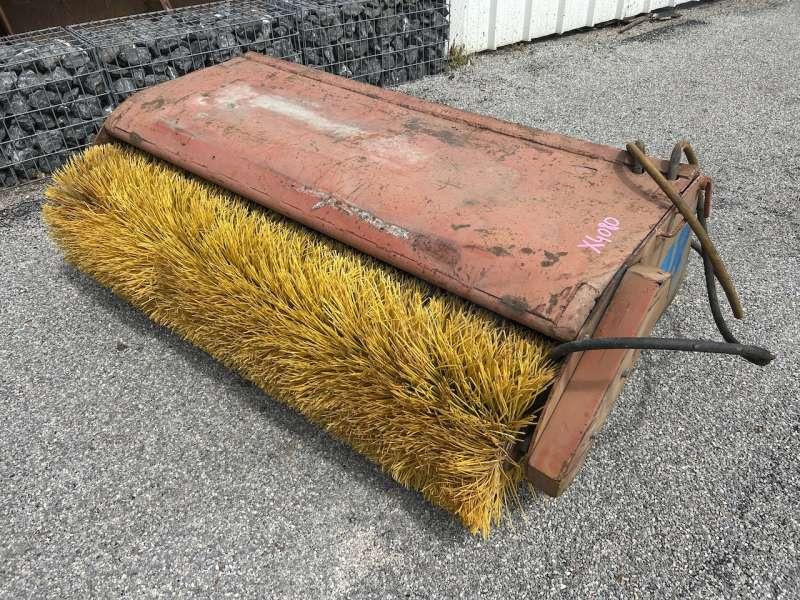 1700mm - سياره كنس شوارع: صور 1 1700mm - سياره كنس شوارع: صور 1