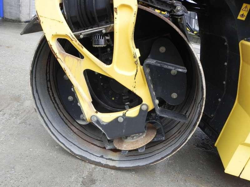 Bomag BW174AP-4 AM II - مدحلة الأسفلت: صور 5 Bomag BW174AP-4 AM II - مدحلة الأسفلت: صور 5