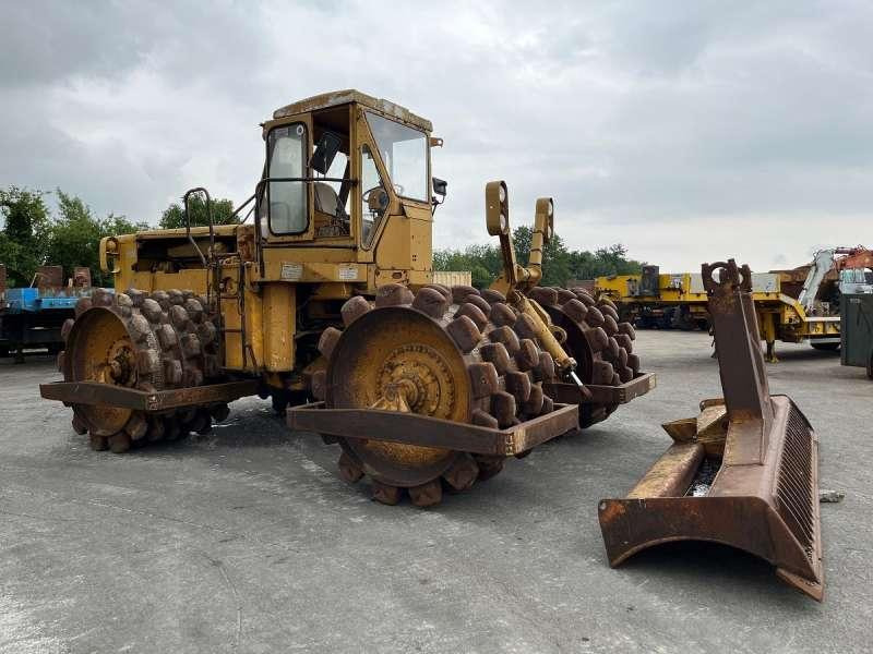Caterpillar 825 + porte engins - مدماج: صور 2 Caterpillar 825 + porte engins - مدماج: صور 2