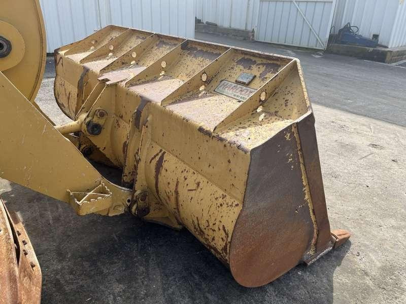 اللودر المجنزر Caterpillar 953C2: صور 14