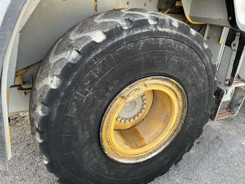 اللودر بعجل Caterpillar 962K: صور 20