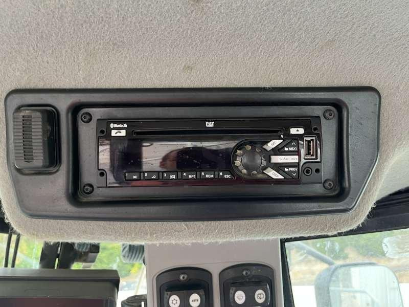 اللودر بعجل Caterpillar 962K: صور 46