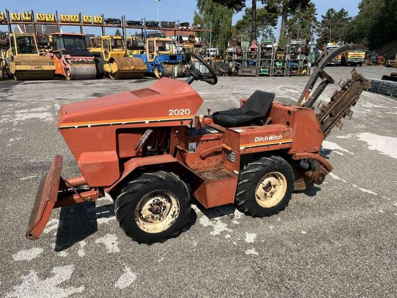 DITCH WITCH 2020K - خندقکن: صور 3 DITCH WITCH 2020K - خندقکن: صور 3