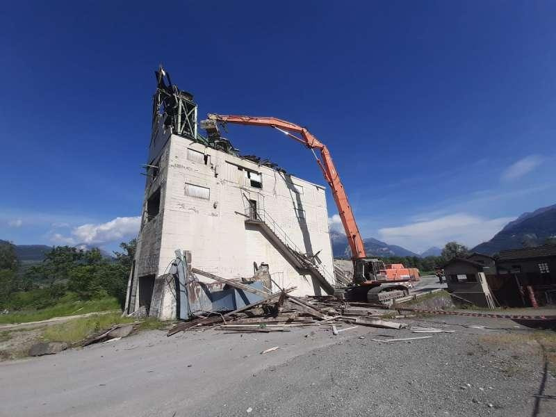 Hitachi EX400LC - هدم: صور 4 Hitachi EX400LC - هدم: صور 4