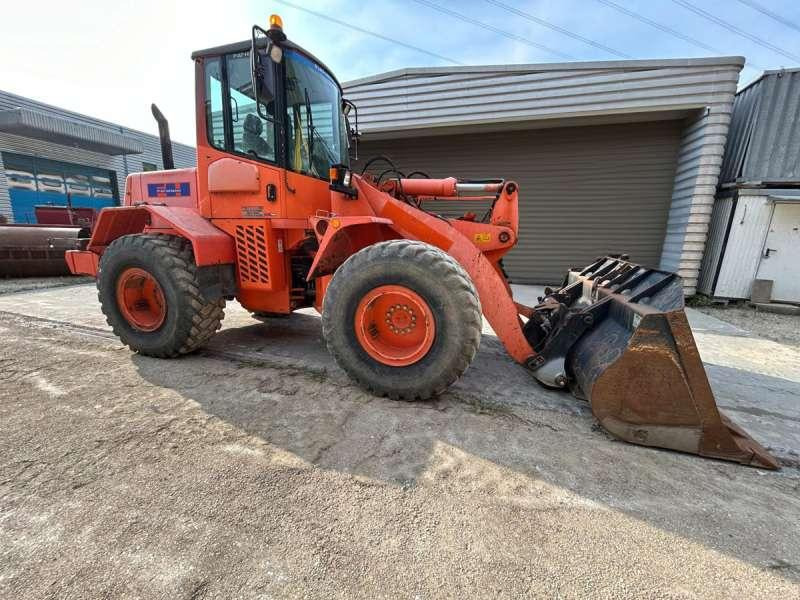 Hitachi W130A - اللودر بعجل: صور 2 Hitachi W130A - اللودر بعجل: صور 2