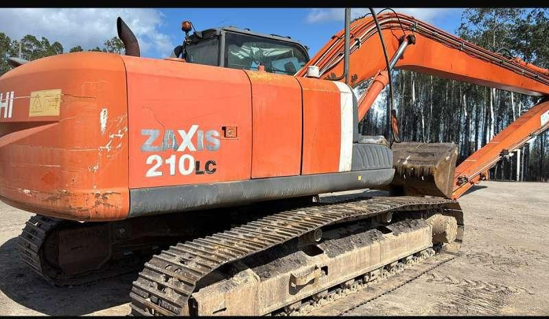 Hitachi ZX210LC-3 - حفارة النقل والشحن: صور 2 Hitachi ZX210LC-3 - حفارة النقل والشحن: صور 2