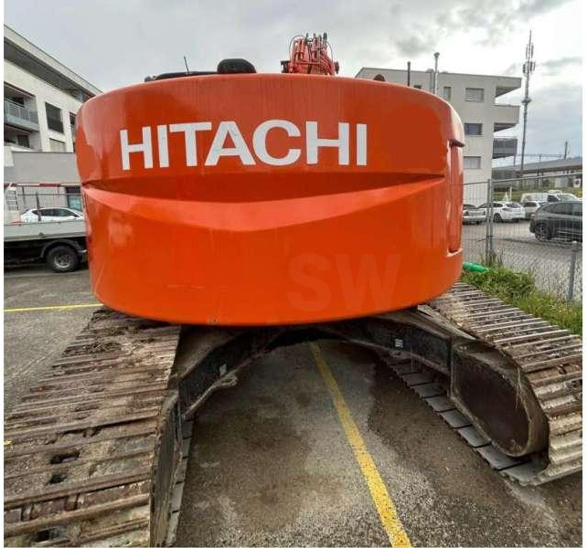 Hitachi ZX225USLC-3 - حفارات زحافة: صور 4 Hitachi ZX225USLC-3 - حفارات زحافة: صور 4