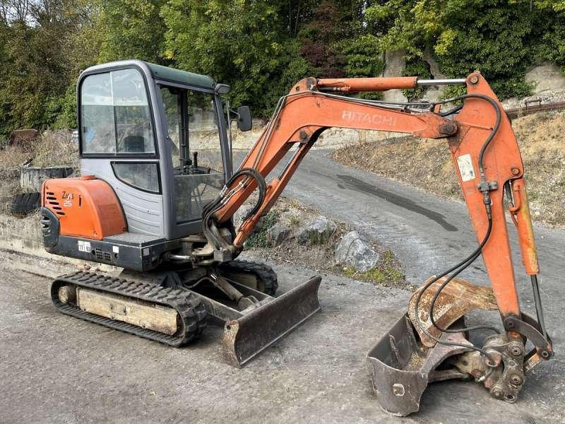 Hitachi ZX25 CLR - حفارة مصغرة: صور 1 Hitachi ZX25 CLR - حفارة مصغرة: صور 1