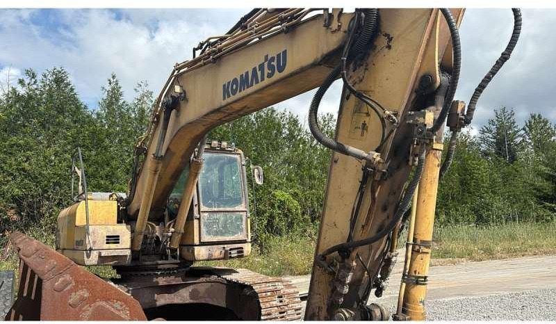 Komatsu PC210-LC8 - حفارات زحافة: صور 4 Komatsu PC210-LC8 - حفارات زحافة: صور 4