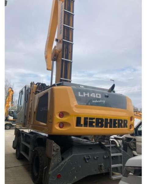 Liebherr LH40 M LITRONIC - حفارة النقل والشحن: صور 4 Liebherr LH40 M LITRONIC - حفارة النقل والشحن: صور 4