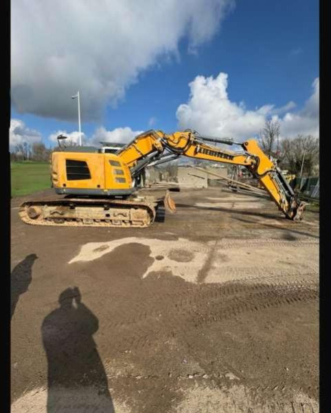 Liebherr R926 COMPACT - حفارات زحافة: صور 3 Liebherr R926 COMPACT - حفارات زحافة: صور 3