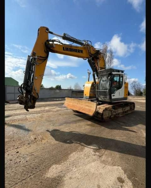 Liebherr R926 COMPACT - حفارات زحافة: صور 1 Liebherr R926 COMPACT - حفارات زحافة: صور 1