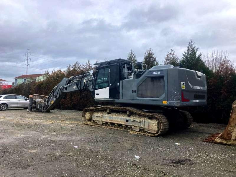 Liebherr R938 LC - حفارات زحافة: صور 1 Liebherr R938 LC - حفارات زحافة: صور 1