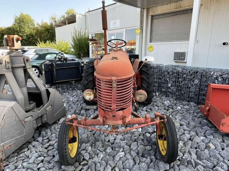 MASSEY-HARRIS PONY 812 - جرار: صور 4 MASSEY-HARRIS PONY 812 - جرار: صور 4