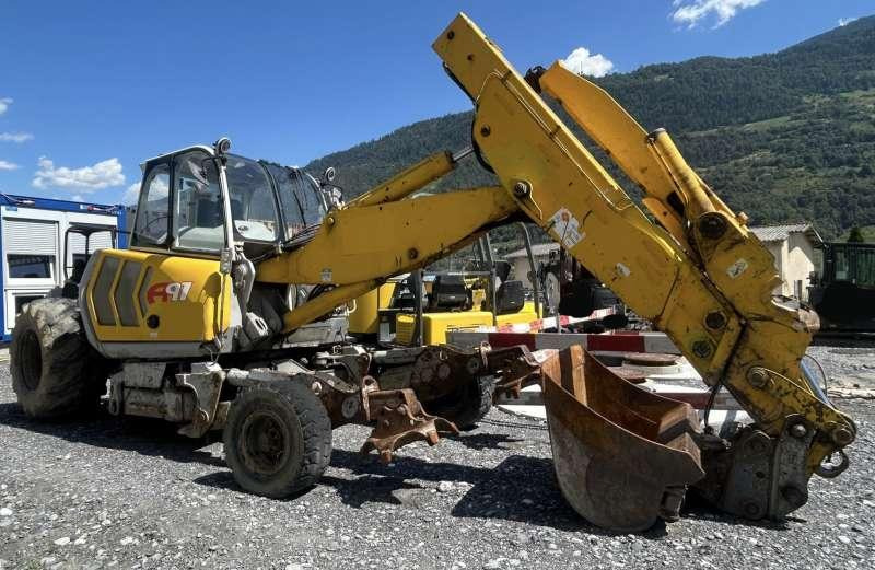 MENZI MUCK A91 - حفارة العنكبوت: صور 1 MENZI MUCK A91 - حفارة العنكبوت: صور 1
