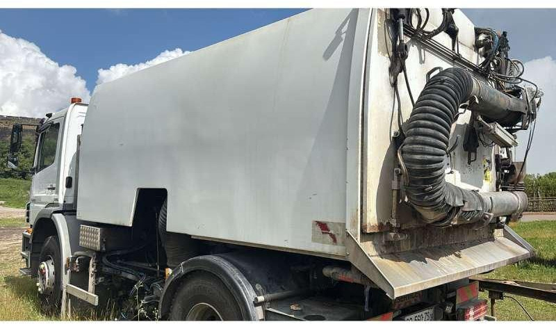 Mercedes AXOR 1829 - سياره كنس شوارع: صور 4 Mercedes AXOR 1829 - سياره كنس شوارع: صور 4