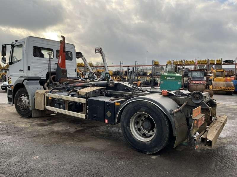 Mercedes Camion Ampliroll AXOR 1833 - شاحنة ذات الخطاف: صور 5 Mercedes Camion Ampliroll AXOR 1833 - شاحنة ذات الخطاف: صور 5