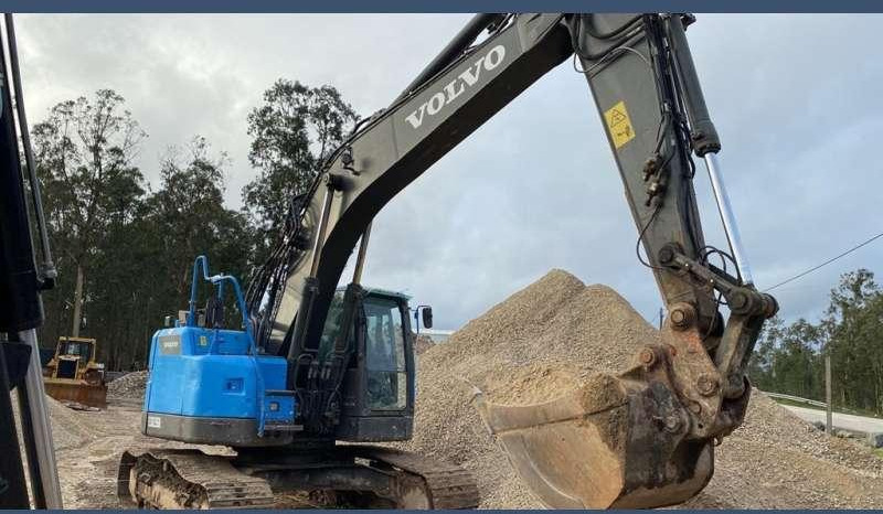 Volvo ECR235DL - حفارات زحافة: صور 5 Volvo ECR235DL - حفارات زحافة: صور 5