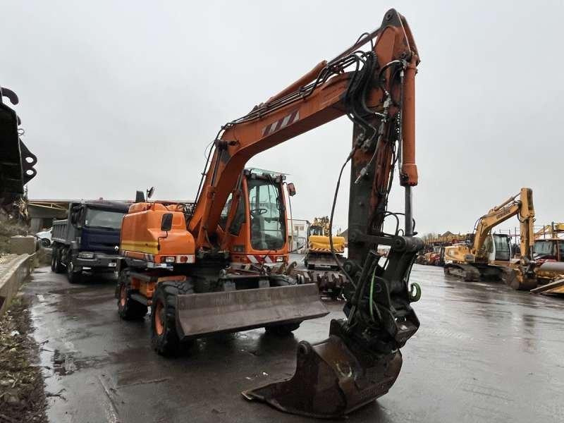 Volvo EW140D - حفارة على عجلات: صور 5 Volvo EW140D - حفارة على عجلات: صور 5