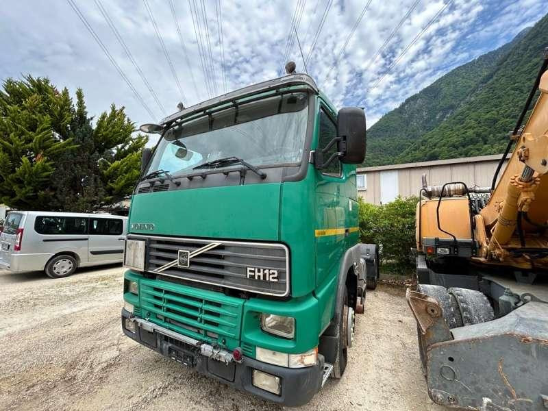 Volvo FH12-420 4X2 - شاحنة جرار: صور 5 Volvo FH12-420 4X2 - شاحنة جرار: صور 5