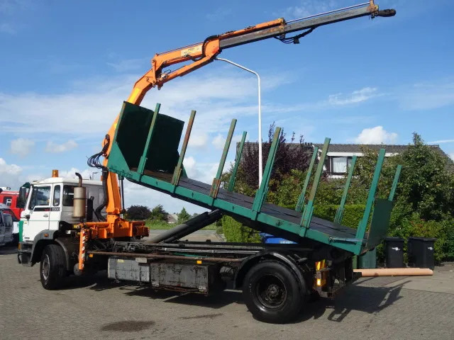 DAF 2300 TURBO HAAKSYSTEEMENPALFINKER KRAAN 9 TON - شاحنة كرين: صور 1 DAF 2300 TURBO HAAKSYSTEEMENPALFINKER KRAAN 9 TON - شاحنة كرين: صور 1