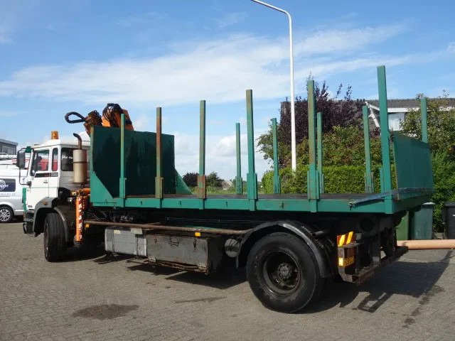 DAF 2300 TURBO HAAKSYSTEEMENPALFINKER KRAAN 9 TON - شاحنة كرين: صور 3 DAF 2300 TURBO HAAKSYSTEEMENPALFINKER KRAAN 9 TON - شاحنة كرين: صور 3