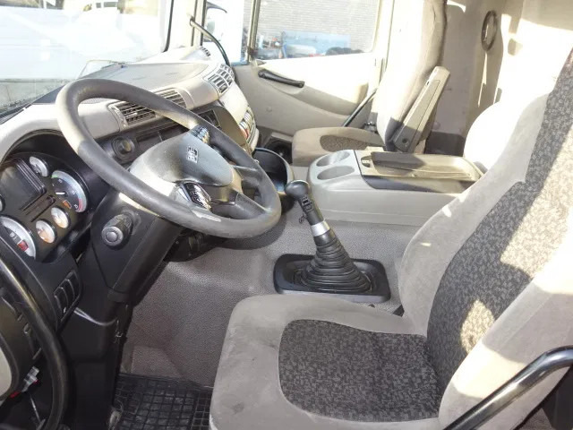 DAF CF 360 13000 LITER MANUAL GEARBOX EURO5 - شاحنة صهريج: صور 4 DAF CF 360 13000 LITER MANUAL GEARBOX EURO5 - شاحنة صهريج: صور 4