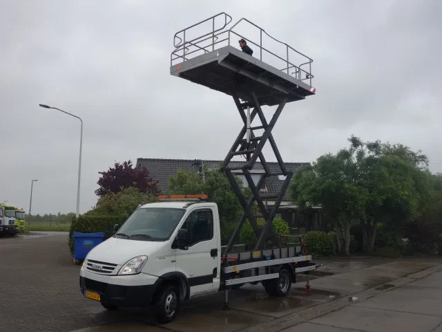Iveco Daily 40C15 SKY WORKER PLATFORM - الشاحنات الصغيرة: صور 1 Iveco Daily 40C15 SKY WORKER PLATFORM - الشاحنات الصغيرة: صور 1