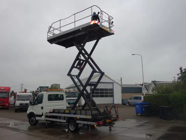 Iveco Daily 40C15 SKY WORKER PLATFORM - الشاحنات الصغيرة: صور 5 Iveco Daily 40C15 SKY WORKER PLATFORM - الشاحنات الصغيرة: صور 5
