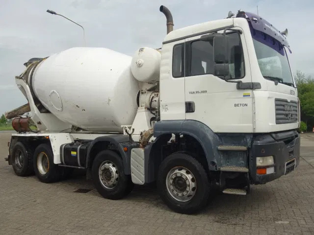 MAN TGA 35.360 8X4 MIXER STEEL SPRINGS BIG AXELS MANUAL FEUL POMP - شاحنة خلاطة خرسانة: صور 1 MAN TGA 35.360 8X4 MIXER STEEL SPRINGS BIG AXELS MANUAL FEUL POMP - شاحنة خلاطة خرسانة: صور 1
