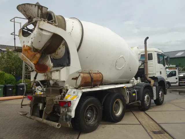 MAN TGA 35.360 8X4 MIXER STEEL SPRINGS BIG AXELS MANUAL POMP - شاحنة خلاطة خرسانة: صور 3 MAN TGA 35.360 8X4 MIXER STEEL SPRINGS BIG AXELS MANUAL POMP - شاحنة خلاطة خرسانة: صور 3