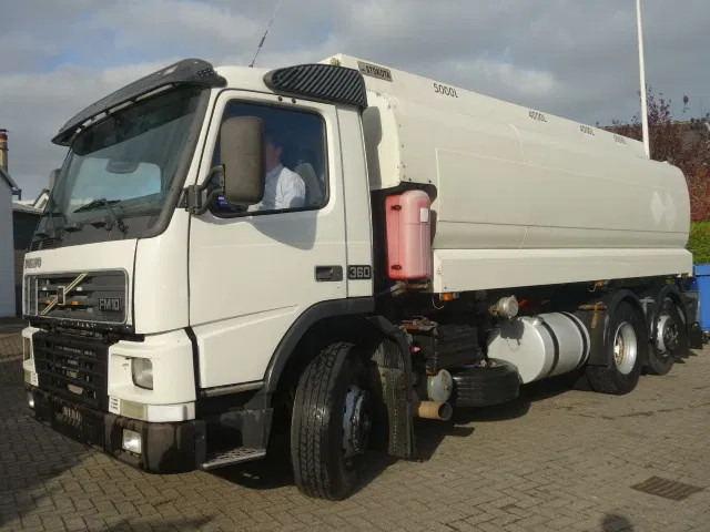 Volvo FM 360 18000 LITER,MANUALPOMP,MANUALCOUNTER - شاحنة صهريج: صور 2 Volvo FM 360 18000 LITER,MANUALPOMP,MANUALCOUNTER - شاحنة صهريج: صور 2