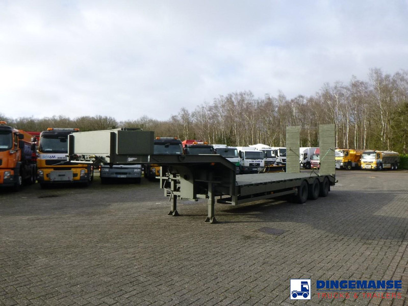 Broshuis 3-axle semi-lowbed trailer E-2130 / 73 t + ramps - عربة مسطحة منخفضة نصف مقطورة: صور 1 Broshuis 3-axle semi-lowbed trailer E-2130 / 73 t + ramps - عربة مسطحة منخفضة نصف مقطورة: صور 1