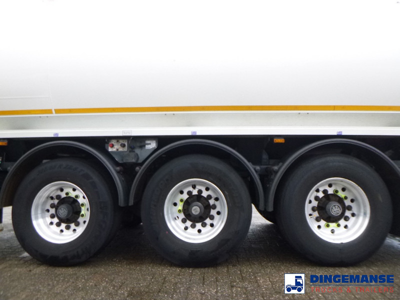 COBO Fuel tank alu 44.7 m3 / 6 comp - نصف مقطورة صهريج: صور 5 COBO Fuel tank alu 44.7 m3 / 6 comp - نصف مقطورة صهريج: صور 5