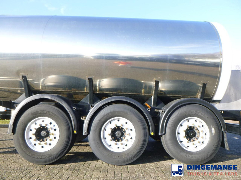 Clayton Food tank inox 30 m3 / 1 comp - نصف مقطورة صهريج: صور 5 Clayton Food tank inox 30 m3 / 1 comp - نصف مقطورة صهريج: صور 5