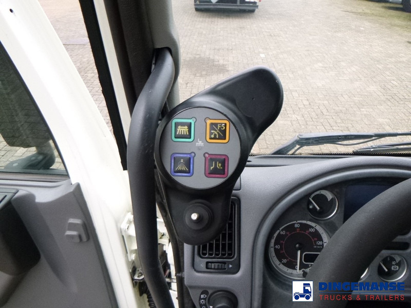 سياره كنس شوارع DAF LF 45.180 Scarab Merlin street sweeper 4x2: صور 17