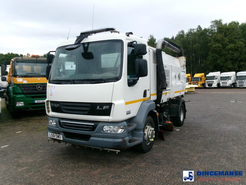 DAF LF 55.220 4x2 Scarab sweeper - سياره كنس شوارع: صور 1 DAF LF 55.220 4x2 Scarab sweeper - سياره كنس شوارع: صور 1