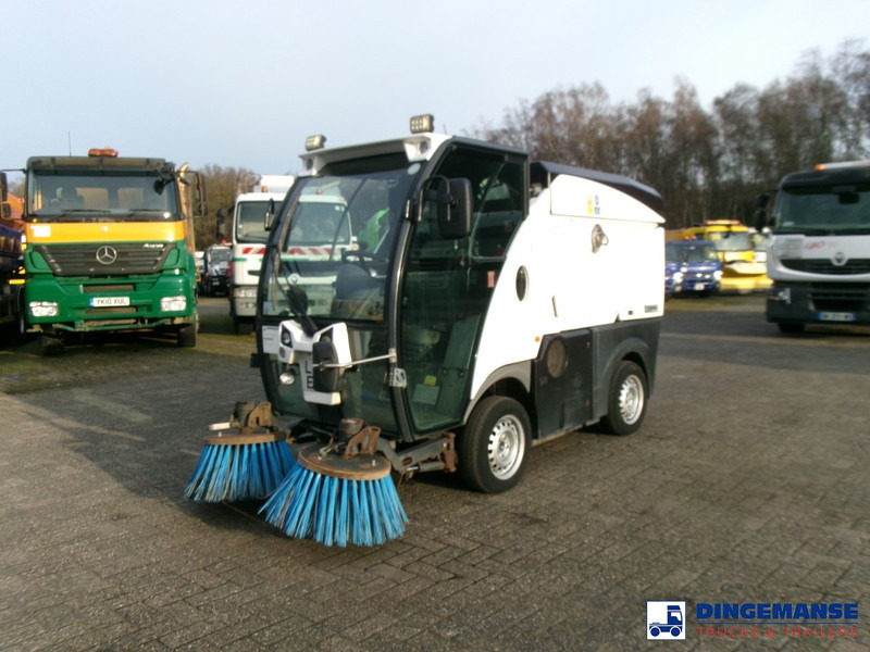 Johnston C101 street sweeper - سياره كنس شوارع: صور 1 Johnston C101 street sweeper - سياره كنس شوارع: صور 1