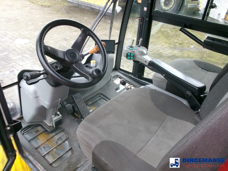 Johnston C202 compact street sweeper - سياره كنس شوارع: صور 5 Johnston C202 compact street sweeper - سياره كنس شوارع: صور 5