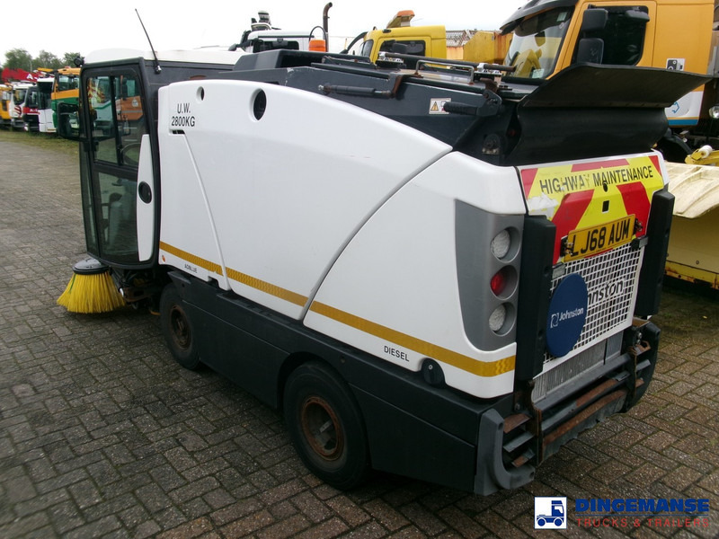 Johnston C202 compact street sweeper - سياره كنس شوارع: صور 3 Johnston C202 compact street sweeper - سياره كنس شوارع: صور 3